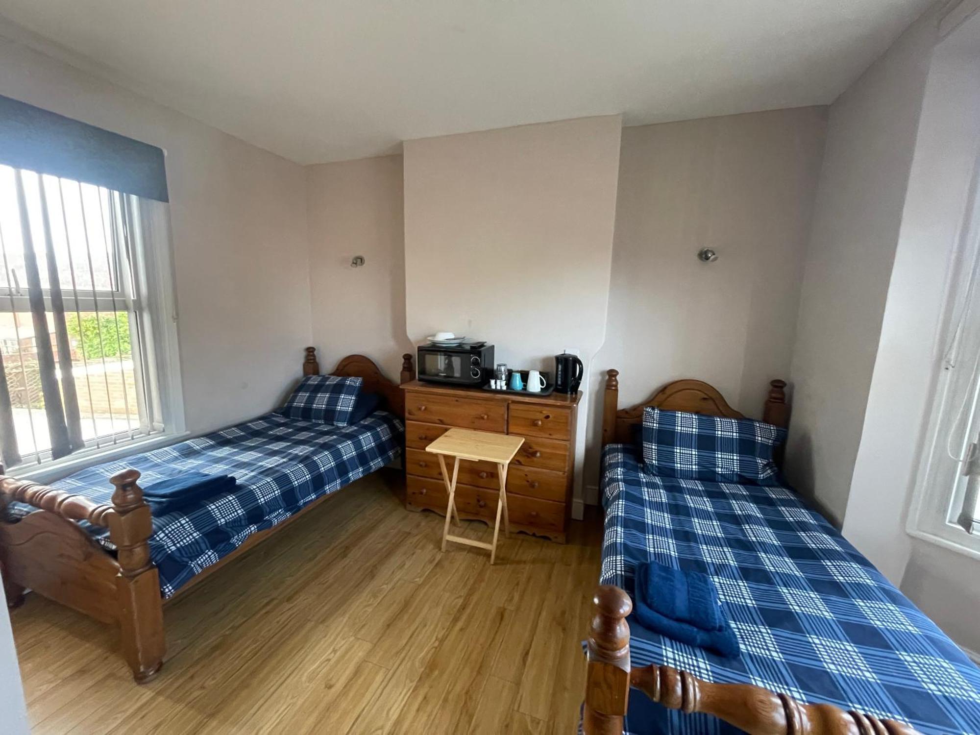 Abbey Guest House ميلتون كينيز المظهر الخارجي الصورة